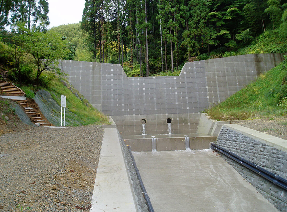 富士コン株式会社パネル